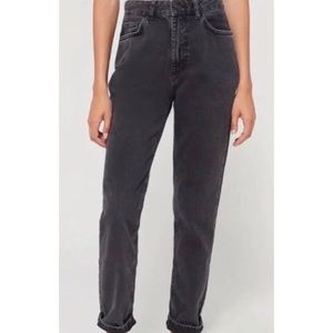 BDG Mom Jeans Size 24